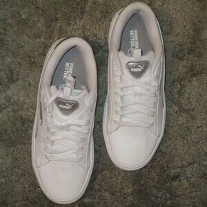 PUMA White Sneakers size 8.5 NWOT